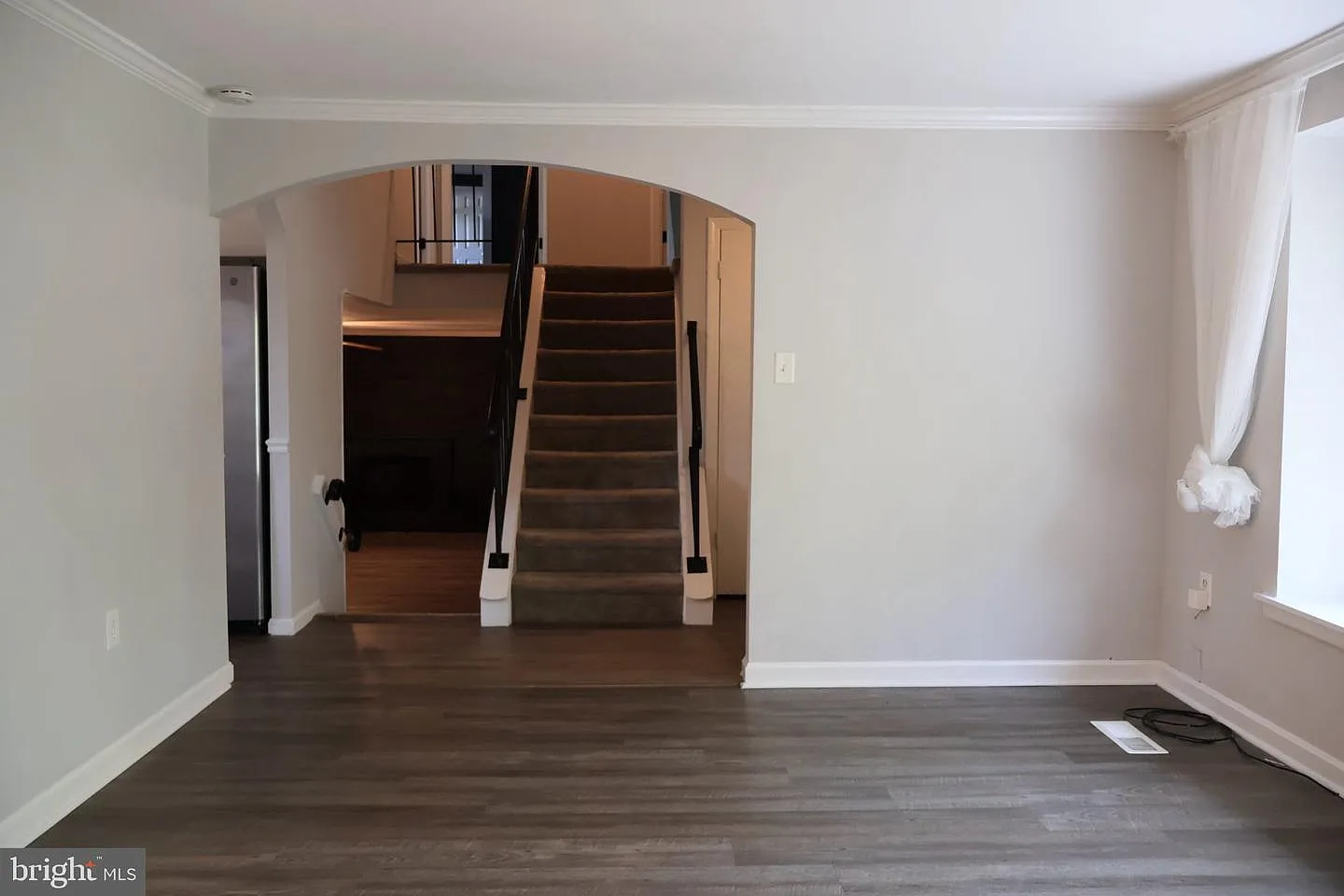 4 bed, 2374 sqft, $3,300 — Photo 3
