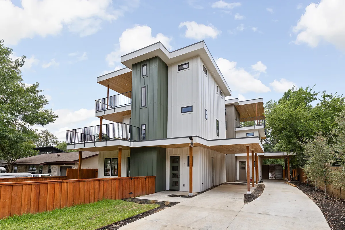 Building Photo - 4530 Clawson Rd