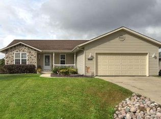 3859 Riegle Ct, Slinger, WI 53086