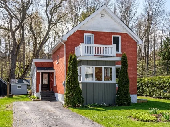 25 Edwin St W, Meaford, ON N4L 1E4