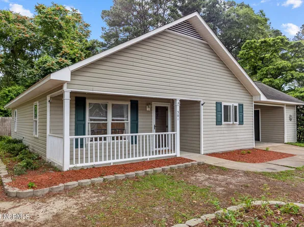 301 E Prospect Avenue, Raeford, NC 28376