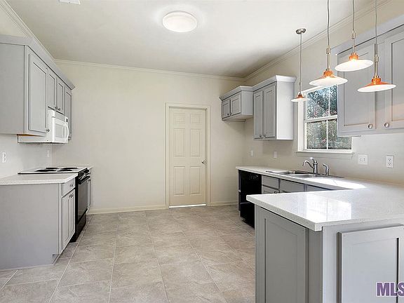 2nd image of 10686 Eagle Crest Dr
