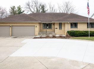 2000 Ashworth Rd, West Des Moines, IA 50265