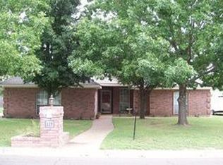 228 Bonham Dr, Hewitt, TX 76643