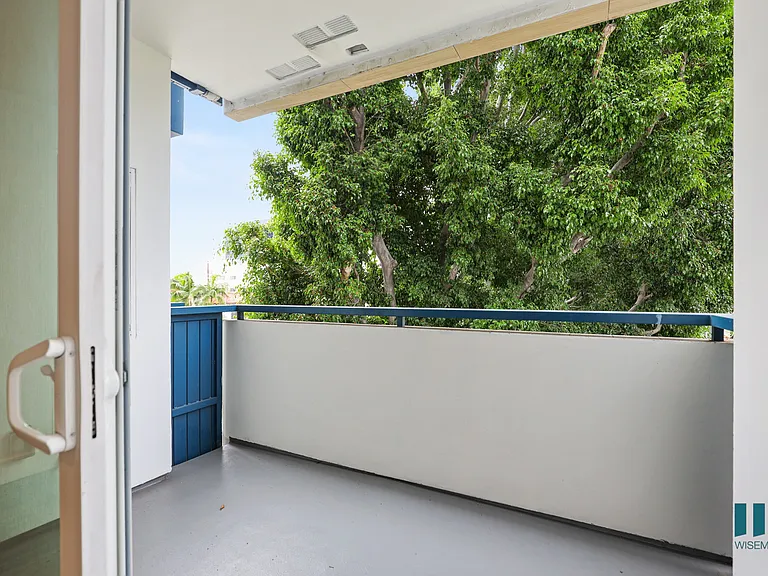 Spacious Patio