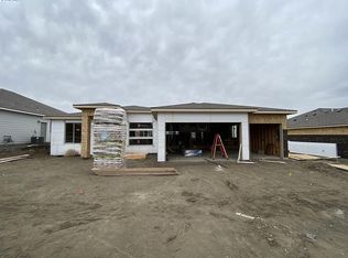 711 Thebes St, West Richland, WA