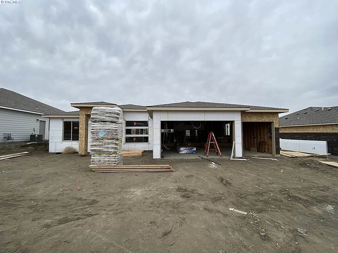 711 Thebes St photo 1