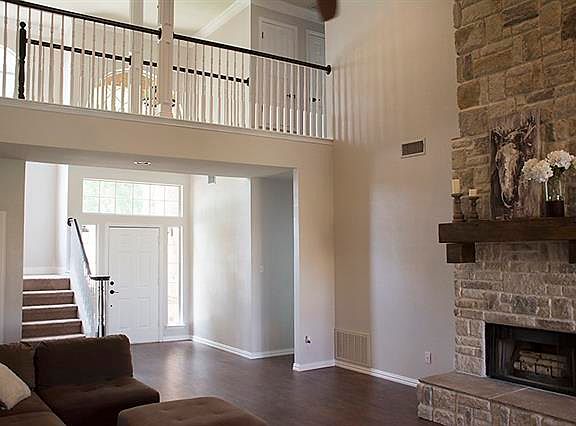 5th image of 219 San Jacinto Ct