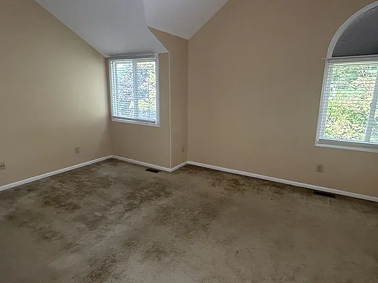 1117 Oakland Ct — Photo 15