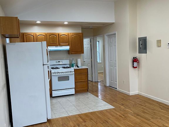 2nd image of 241 Laidlaw Ave Floor 2