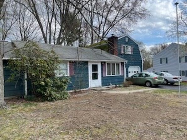 41 Elizabeth Rd, Billerica, MA 01821