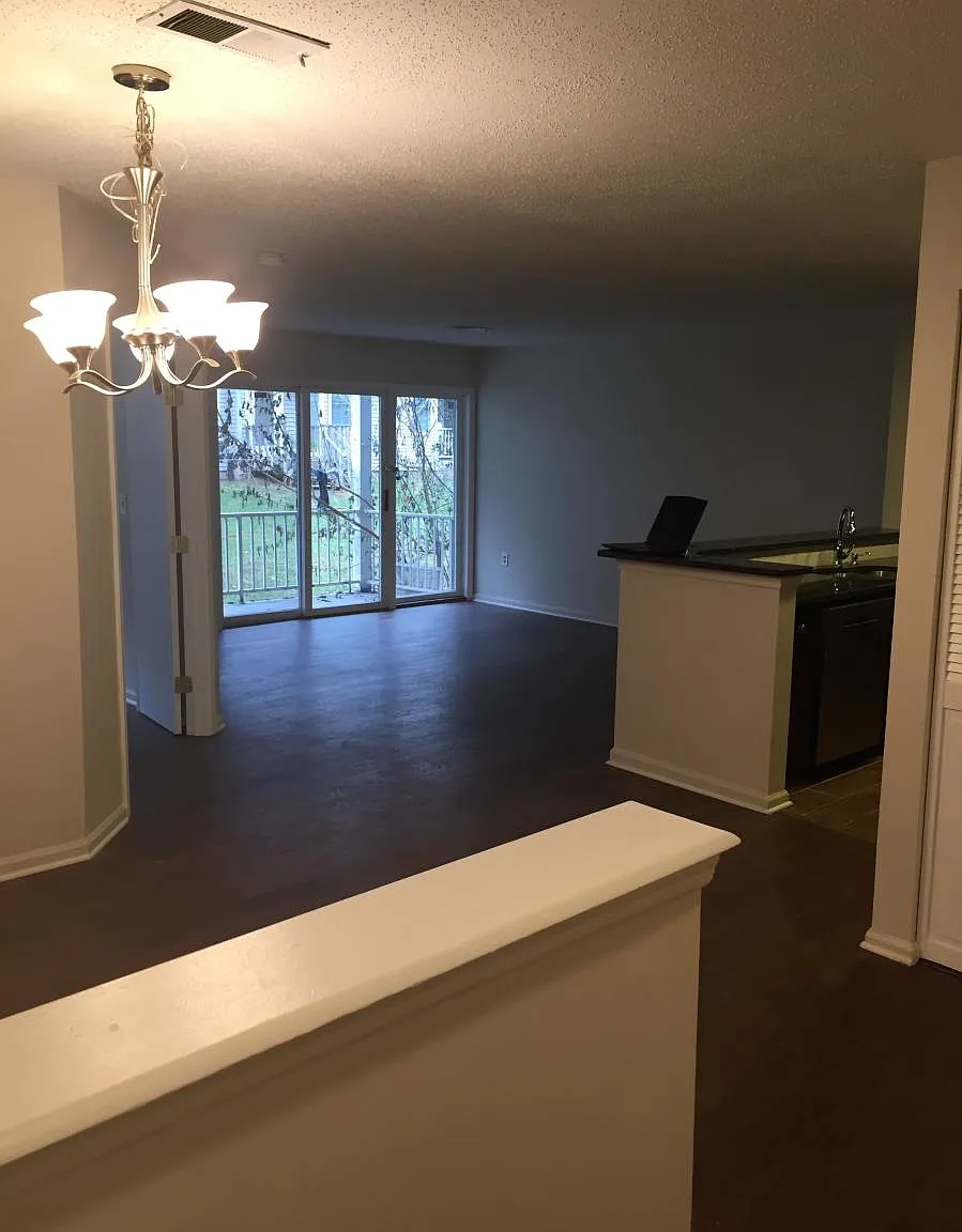 3 bed, 1300 sqft, $3,000 — Photo 1