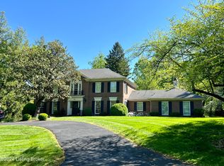 95 Indian Hills Trl, Indian Hills, KY 40207