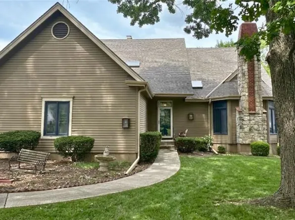 10263 Garnett St, Overland Park, KS 66214