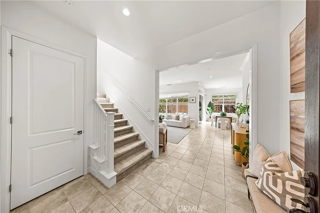 4 bed, 2246 sqft, $5,850 — Photo 4