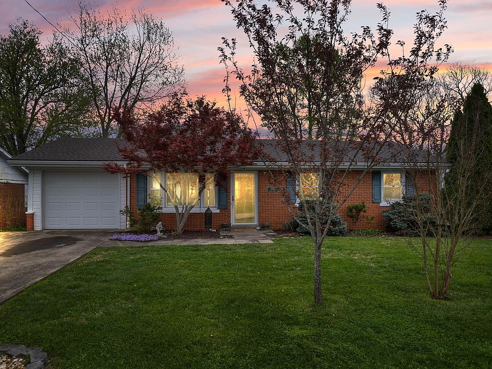 1st image of 208 Winton Dr