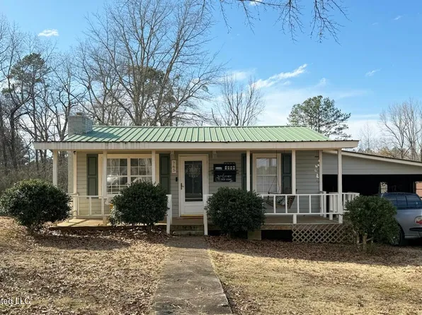 765 Saw Mill Rd, Potts Camp, MS 38659