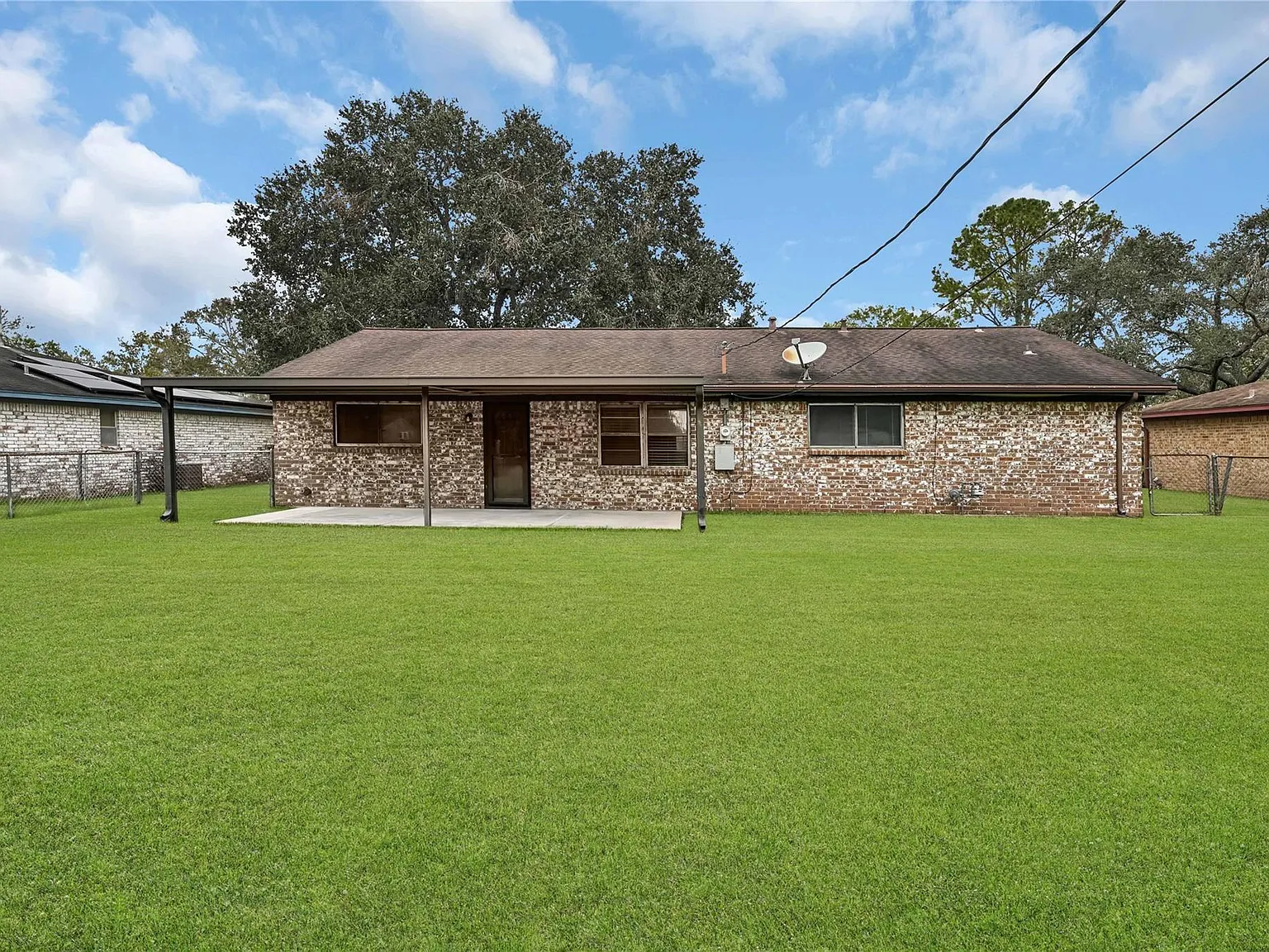 3 bed, 2.0 bath, 1520 sqft, $2,000 — Photo 4