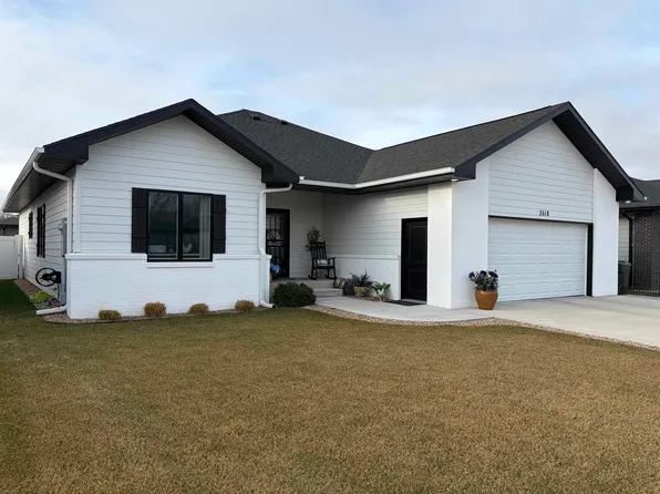 3518 ORIOLE DR., North Platte, NE 69101