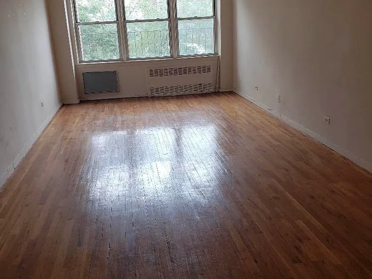 222 E 8th St #2C — Photo 5