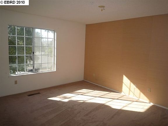 4th image of 5007 Hiller Ln