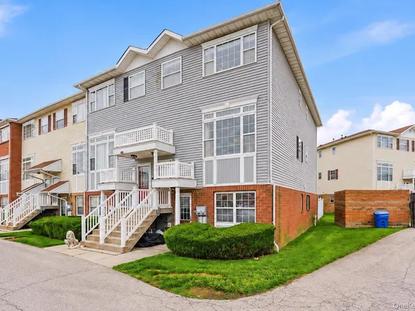 163 Surf Drive #106, Bronx, NY 10473