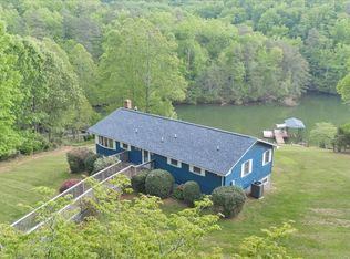 504 Witcher Creek Ln, Huddleston, VA 24104