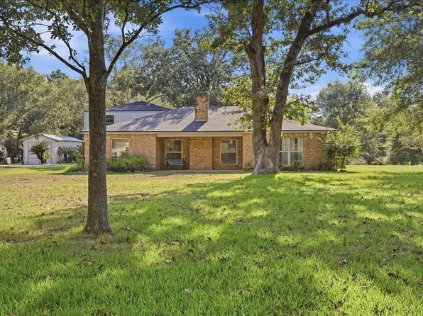 318 Harrison St, Newton, TX 75966
