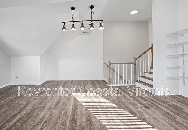 1038 Egret Ln — Photo 9