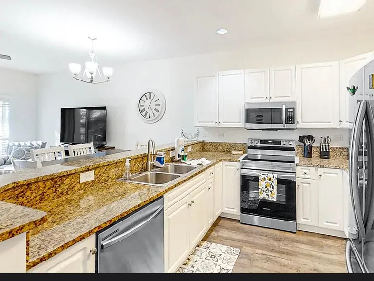 108 Cypress Point Ct #205 — Photo 10