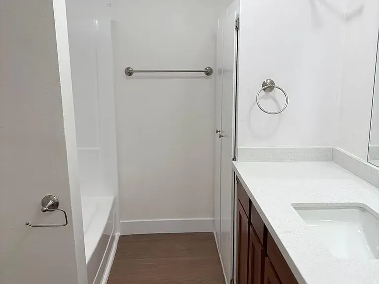 6815 Kelvin Ave. — Photo 2