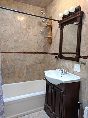 Rented by Mirador Real Estate | media 6