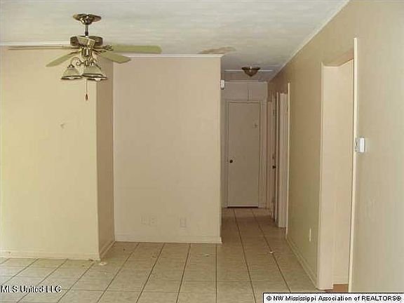 4th image of 8120 Cedarbrook Dr