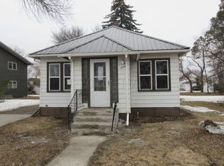 506 2nd Ave, Edgeley, ND 58433