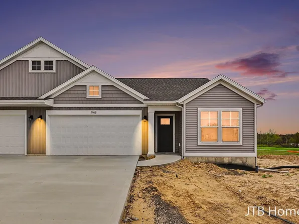949 Scioto Dr NW #17, Comstock Park, MI 49321