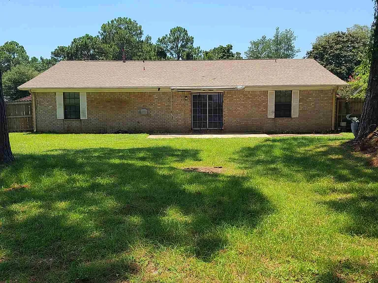 9024 Caribbean Dr — Photo 16