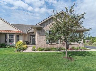 6258 Northridge Woods Dr, Brighton, MI 48116