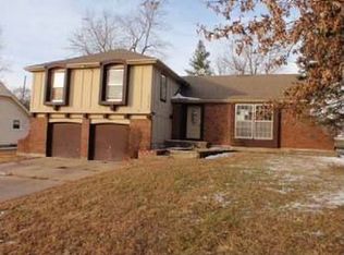 10004 E 83rd St, Raytown, MO 64138