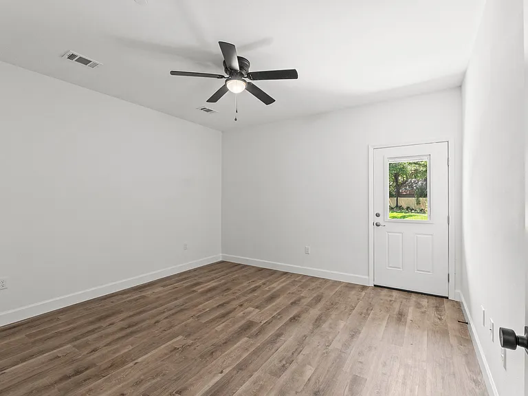 912 Barrow St #1 — Photo 13