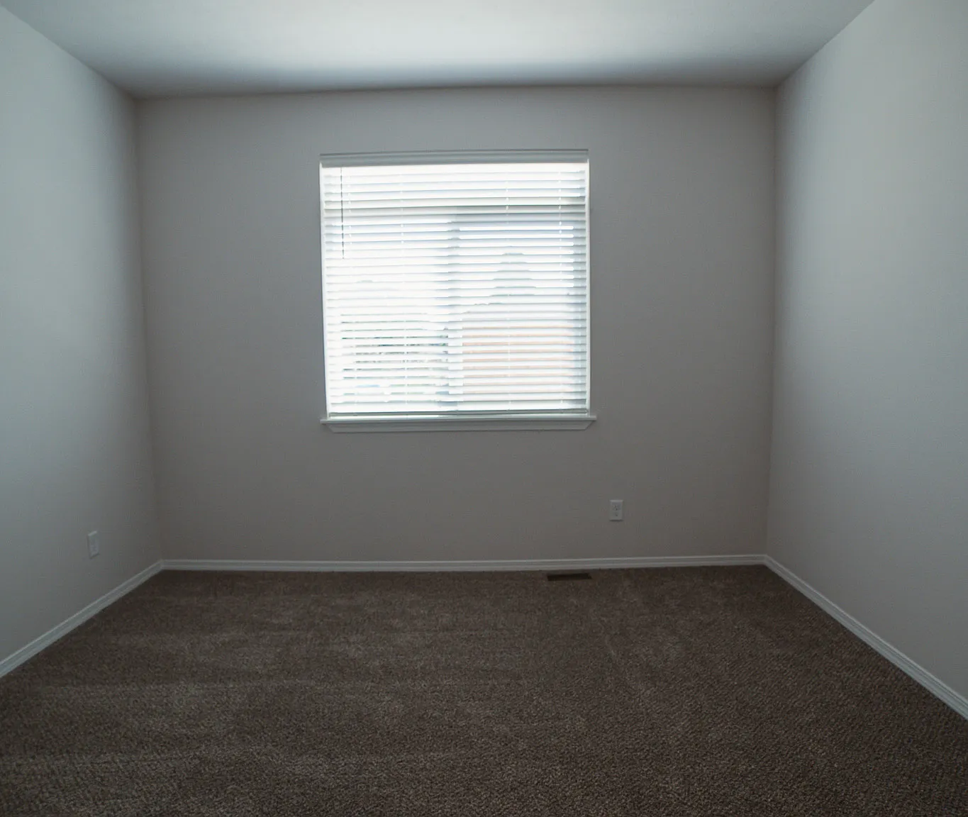 3 bed, 2.5 bath, 1730 sqft, $2,595 — Photo 4