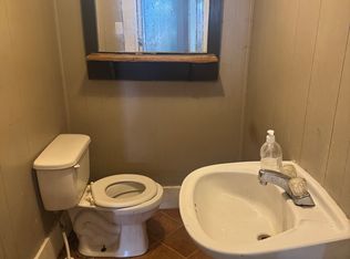 204 Dameron St, Eden, NC 27288