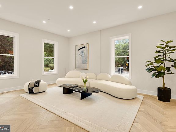 5th image of 1600 37th St NW