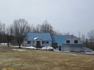 439 Bauneg Beg Hill Rd, North Berwick, ME 03906