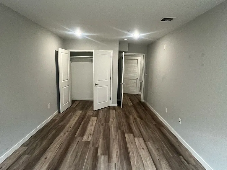77 Park Ave #213 — Photo 8