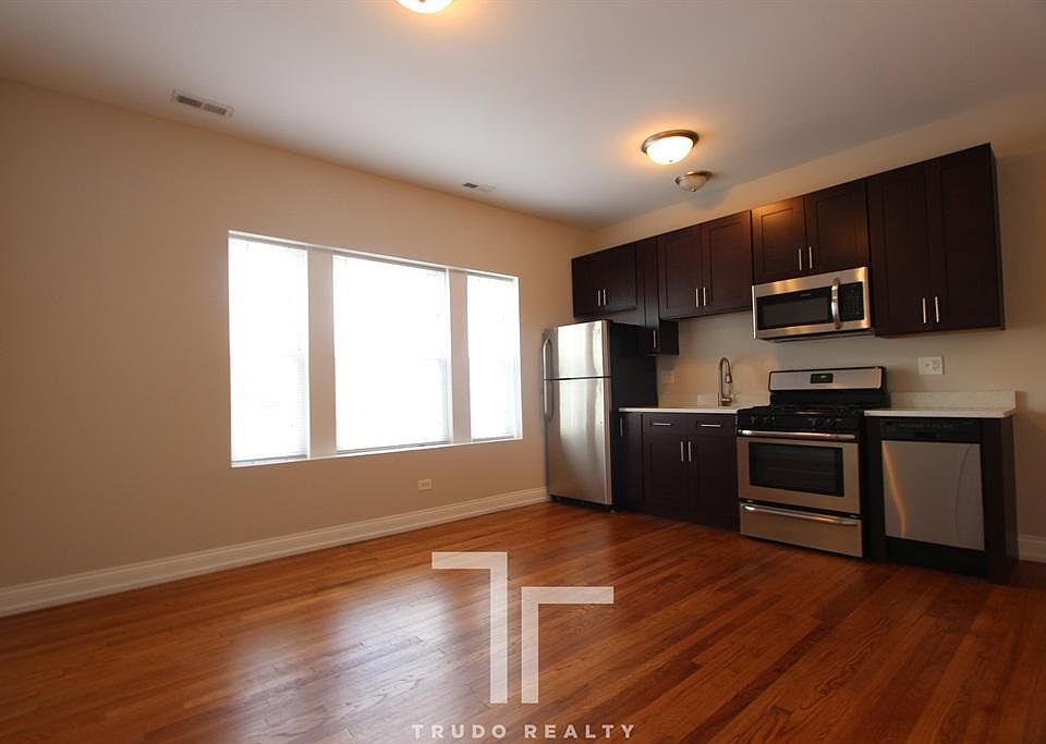 1st image of 4042 N Milwaukee Ave #4915-2