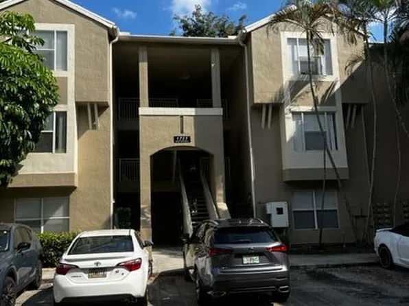 1725 Palm Cove Boulevard #2-305, Delray Beach, FL 33445