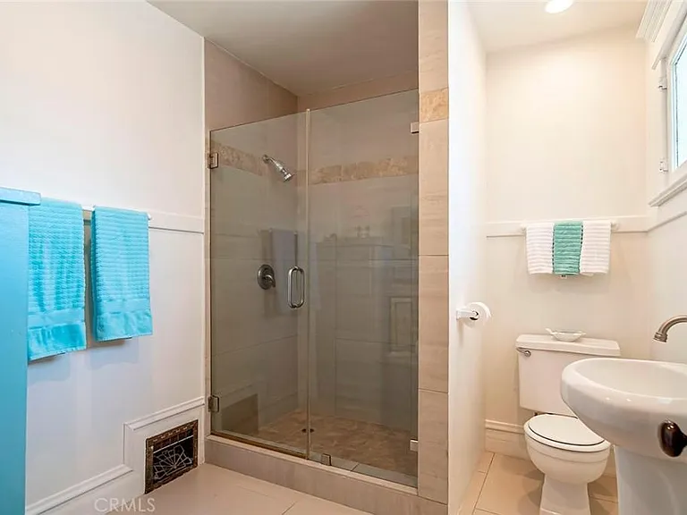 14211 Cedarwood St — Photo 17