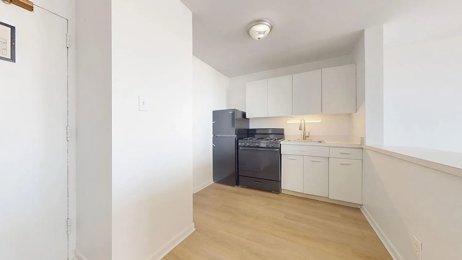 Lake Meadows Apartments — Photo 4