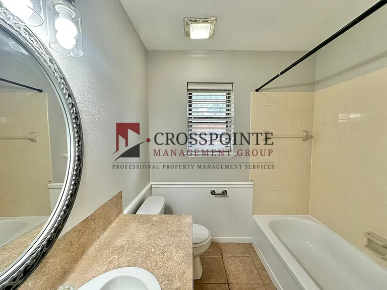 2448 Holly Ln — Photo 17