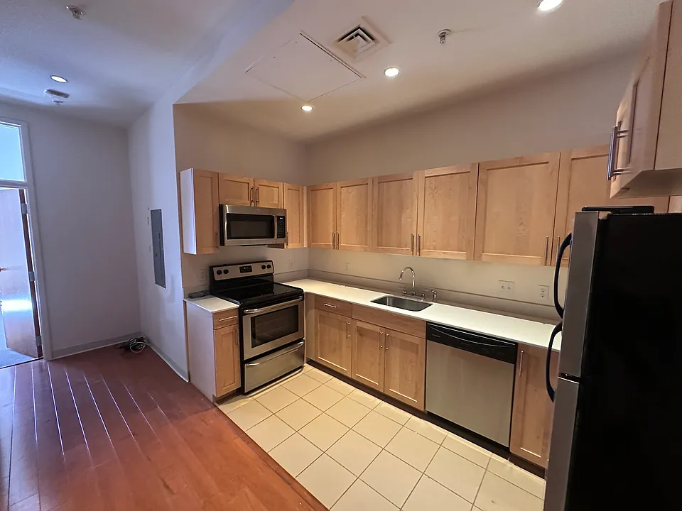 407 Washington St #503
